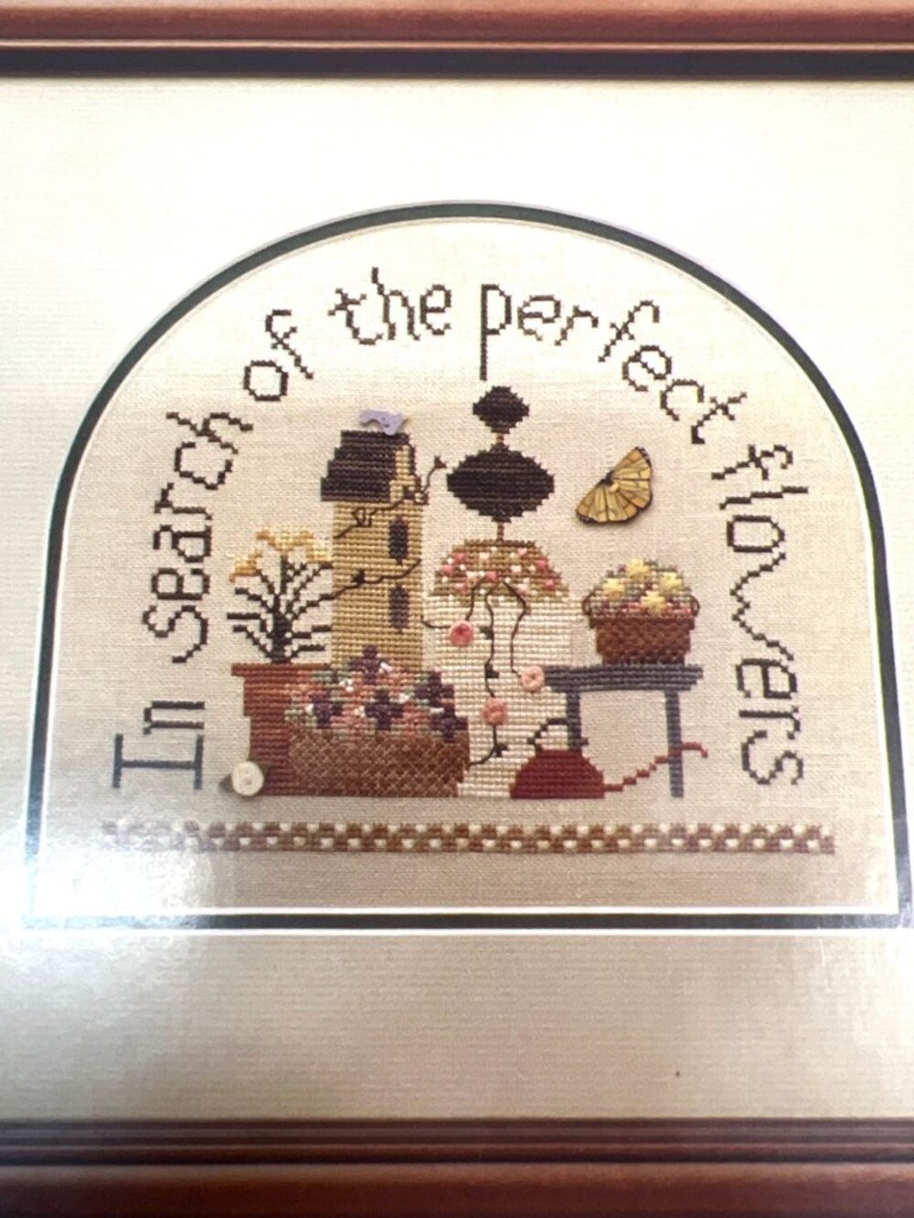 Heart In Hand Needleart Garden Party Cross Stitch Pattern 6x6 Inches